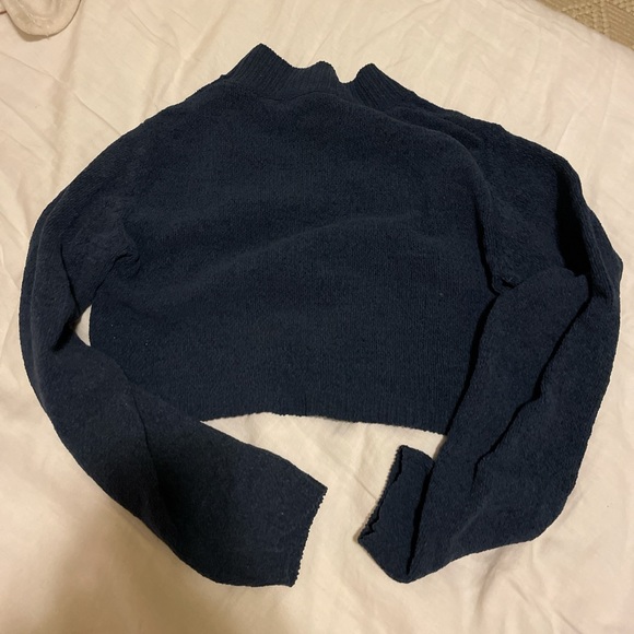 Cropped blue sweater - Picture 3 of 3